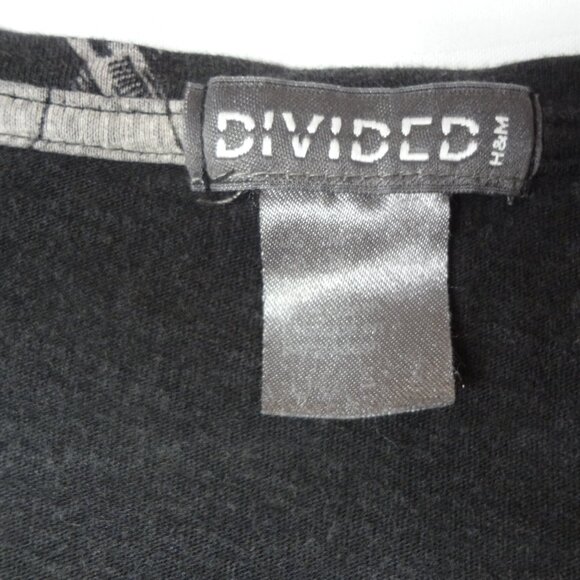 DIVIDED SKULL SKELETON HIPS BONES - BLACK MEDIUM WOMENS T-SHIRT L209 - Picture 5 of 6